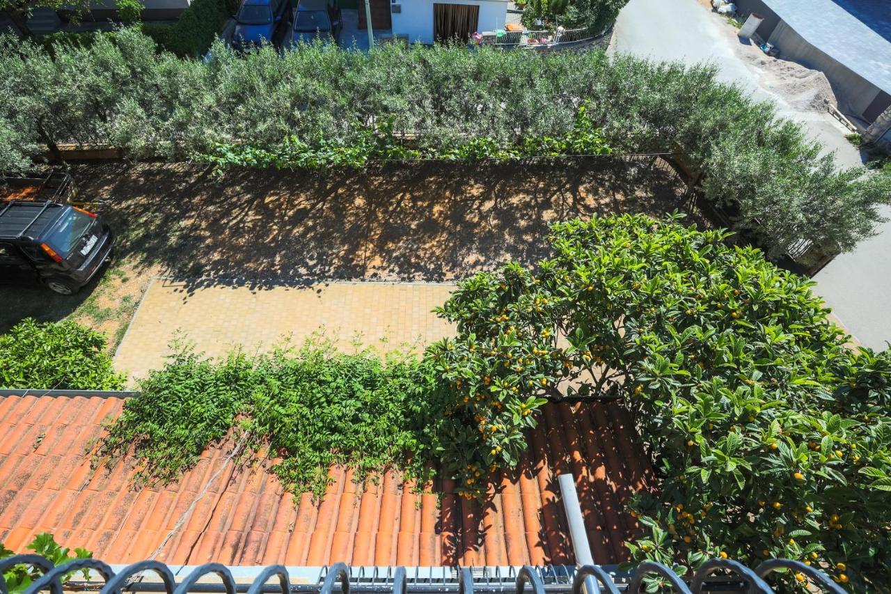 Apartments And Rooms Sinka Biograd Na Moru Luaran gambar